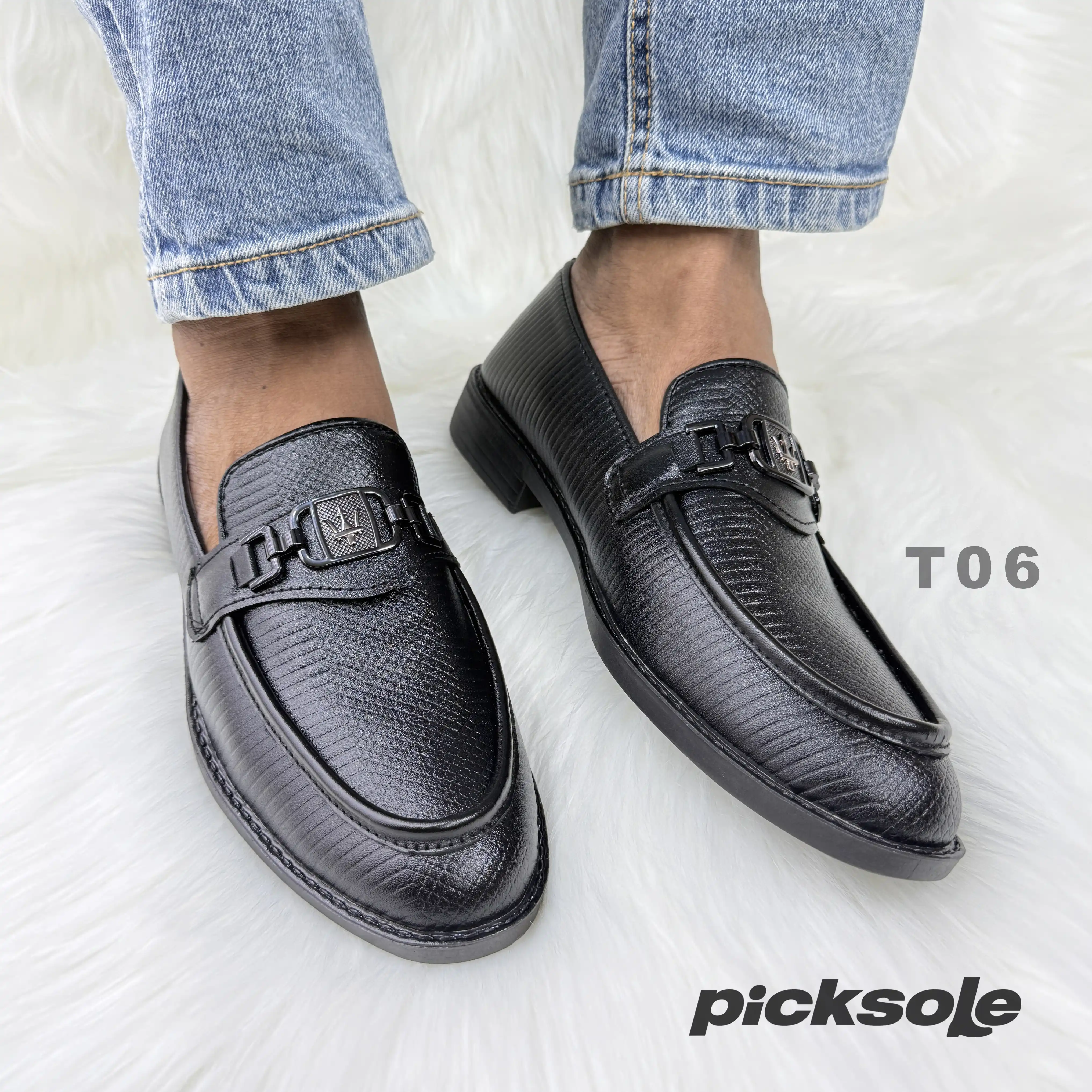 Tarcel Shoes (T06)